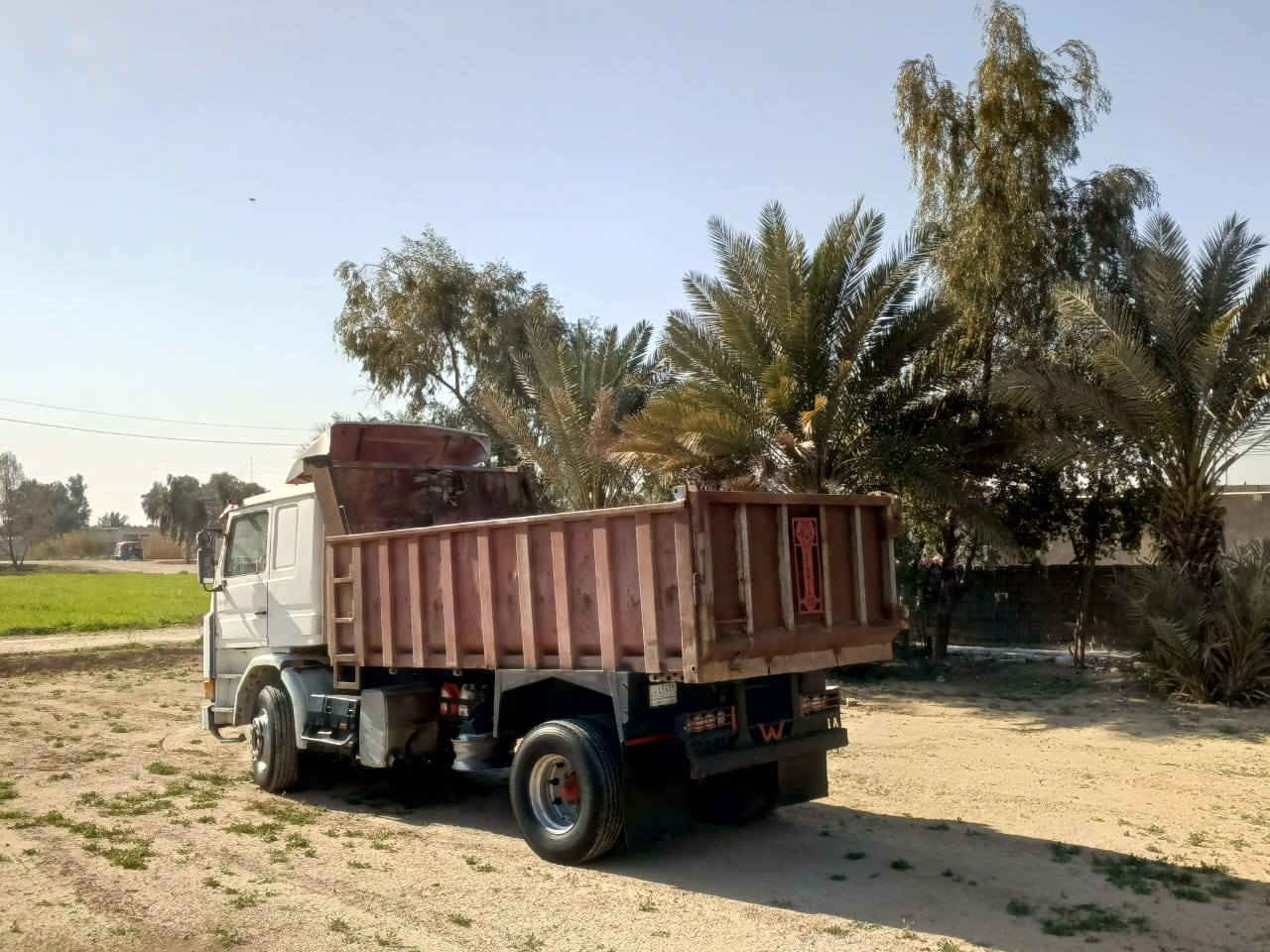 سكانيا ١١٣
رقم ألانبار بسمي
مكينة ١١٣ كير ٥×٥اكسن ٣٦×١١
تخم تاير هوة كهربأيات كامله على الآخر 
سعر ١٥٥$
***********
***********
