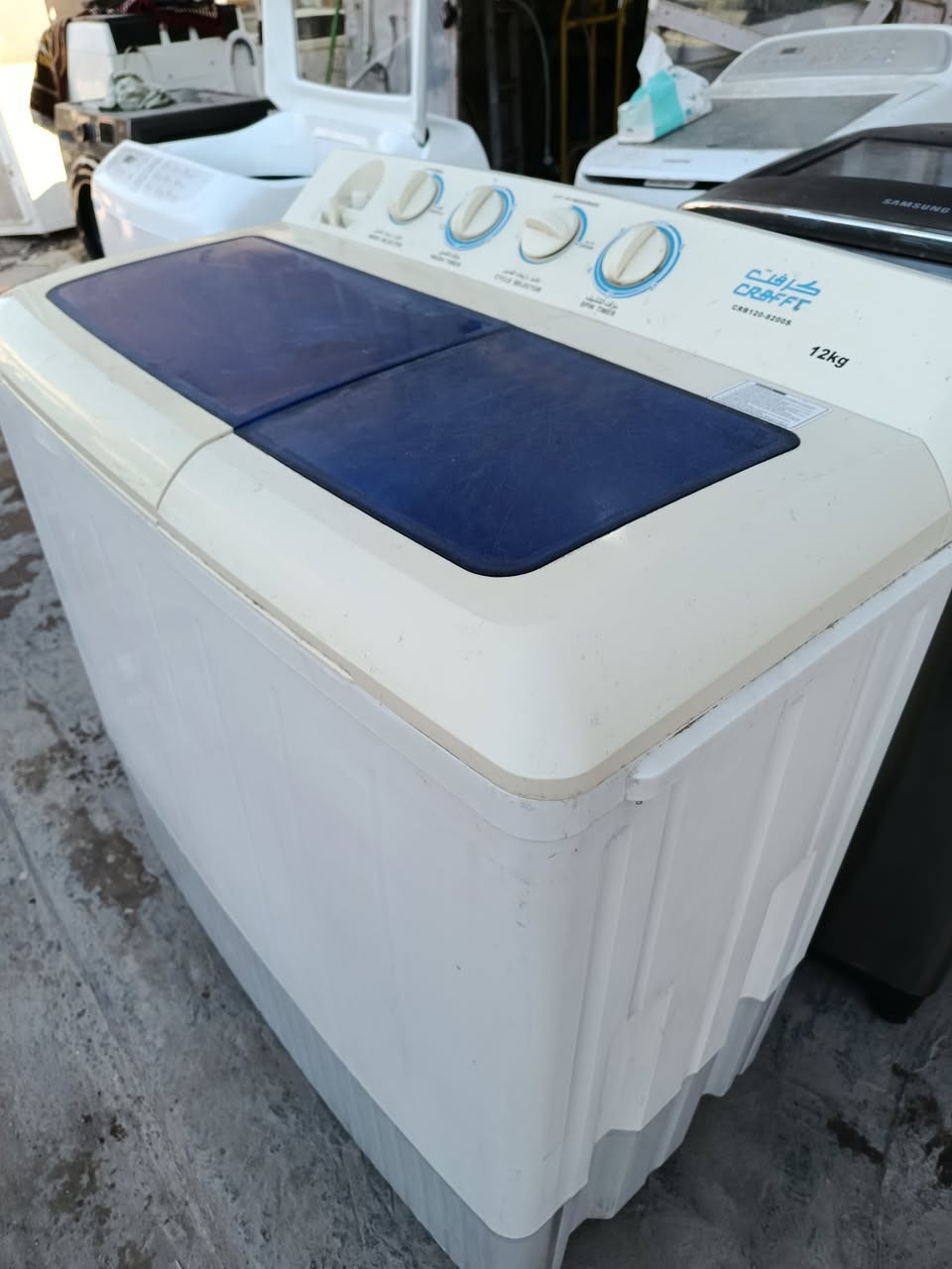 غسالة عادية حوضين نوع كرافت حجم كبير ماطوراتها بلادية وضمان 
بسعر ٨٥ 
توصيل مجانا 
 ***********
