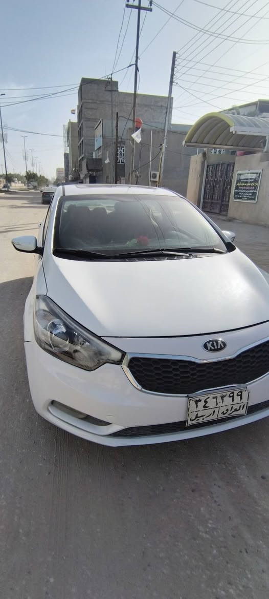 سيراتو 14 فول سويج
فتحة 
اشارير بالمري 
لدات امامي خلفي بلادي 
شفتات استيرن 
حساس امامي خلفي 
ثلاثة وضعيات استيرن 
شاشة اندرويد 
وبعد مواصفات الفول ما اذكرهن 
السيارة باسم شركة رقمها منتهي (ساقط)
ماشية 180 مكينة وكير بلادي جدد وخير من الله 
بيها باب السايق مبدل نفس اللون وبيها شوية بقبق الجنة صبغ، وبارد باب خلف السايق 3 اصابع، وعوزها شوية حدادية 
سعرها 117 وبيها مجال كلش بسيط 
مكان السيارة نجف 
للاستفسار ***********
اذا ما عجبك سعرها غيرك يعجبه النجف, العراق
