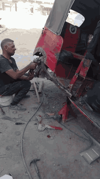 سمكري أحمد كركوك مدخل رحمه قرب من فران دبي يوجد قطع تفصلل بريص***********
