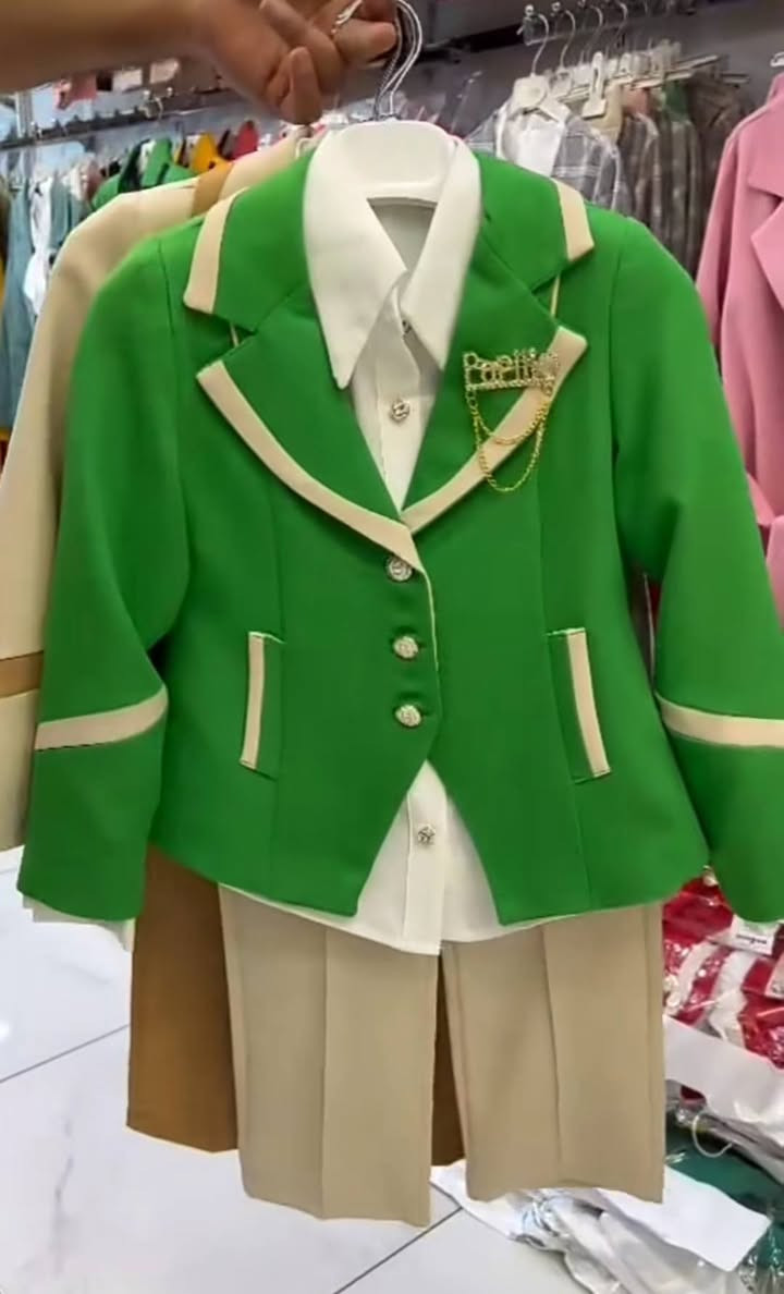 😍أزياء ميار للأطفال 😍

 مع اقتراب عيد الفطر المبارك وفرت الميار ارقه الموديلات 
طقم بناتي 🧒 قياس من 7 الى 11 سنة  
للحجز والاستفسار
مراسلة الصفحه او الاتصال متوفر واتساب
☎️☎️واتس اب
***********
تتوفر خدمة توصيل بغداد 5000 الاف
تتوفر خدمة توصيل المحافضات 6000 الاف
