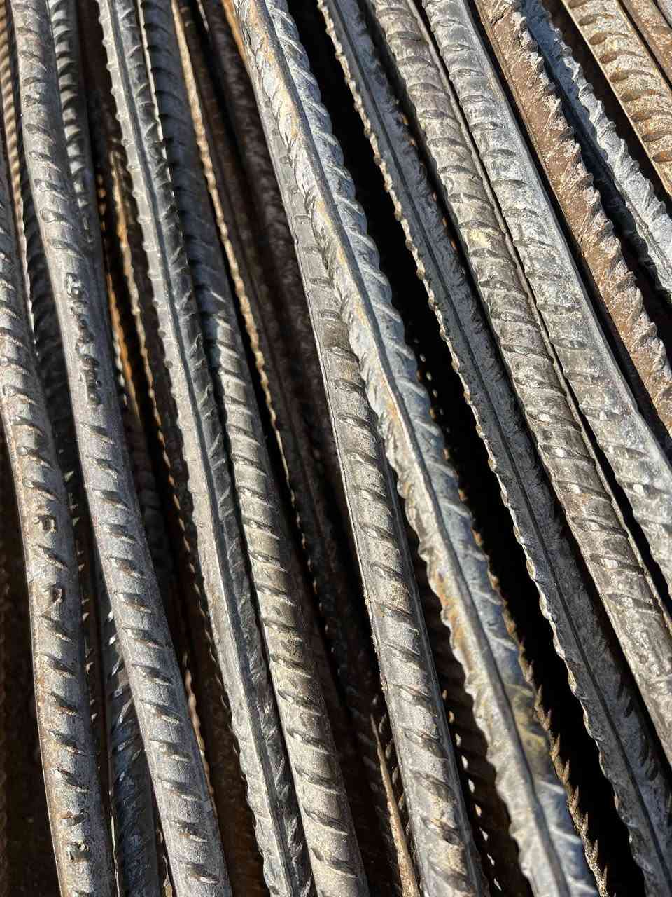 سلام عليكم يوجد لدينا شيش مستعمل نضافه100/100 من طول 4الئ12متر ويوجد فقط12متر ويوجد فقط 6متر العنوان بغداد جسر دوار الاتصال برقم ***********
