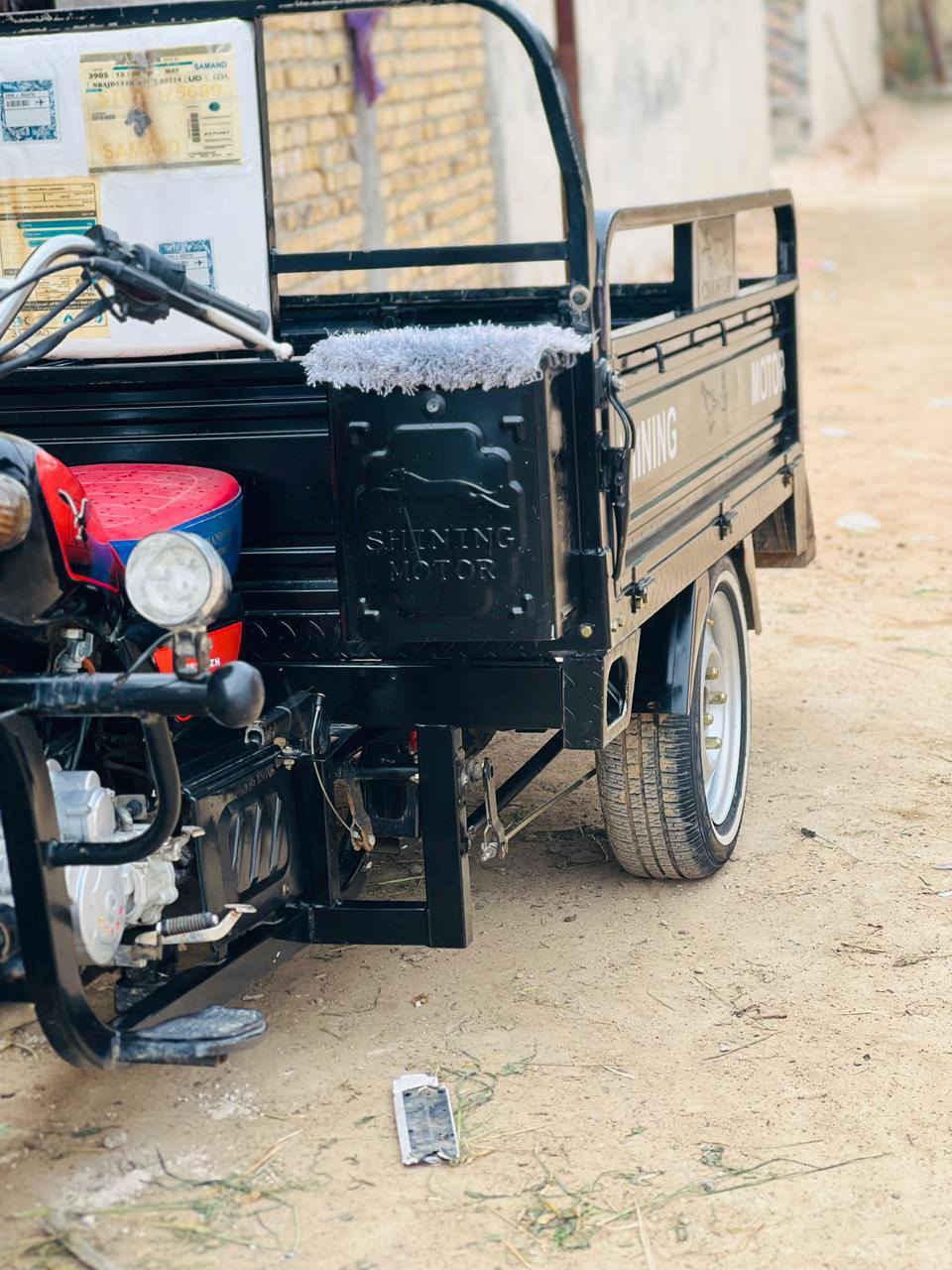 سلام عليكم ستوته للبيع موديل 23 اوراق اصولي المكان طويريج ام روايه السعر باثنين و100 اللي يحب يتصل ***********
