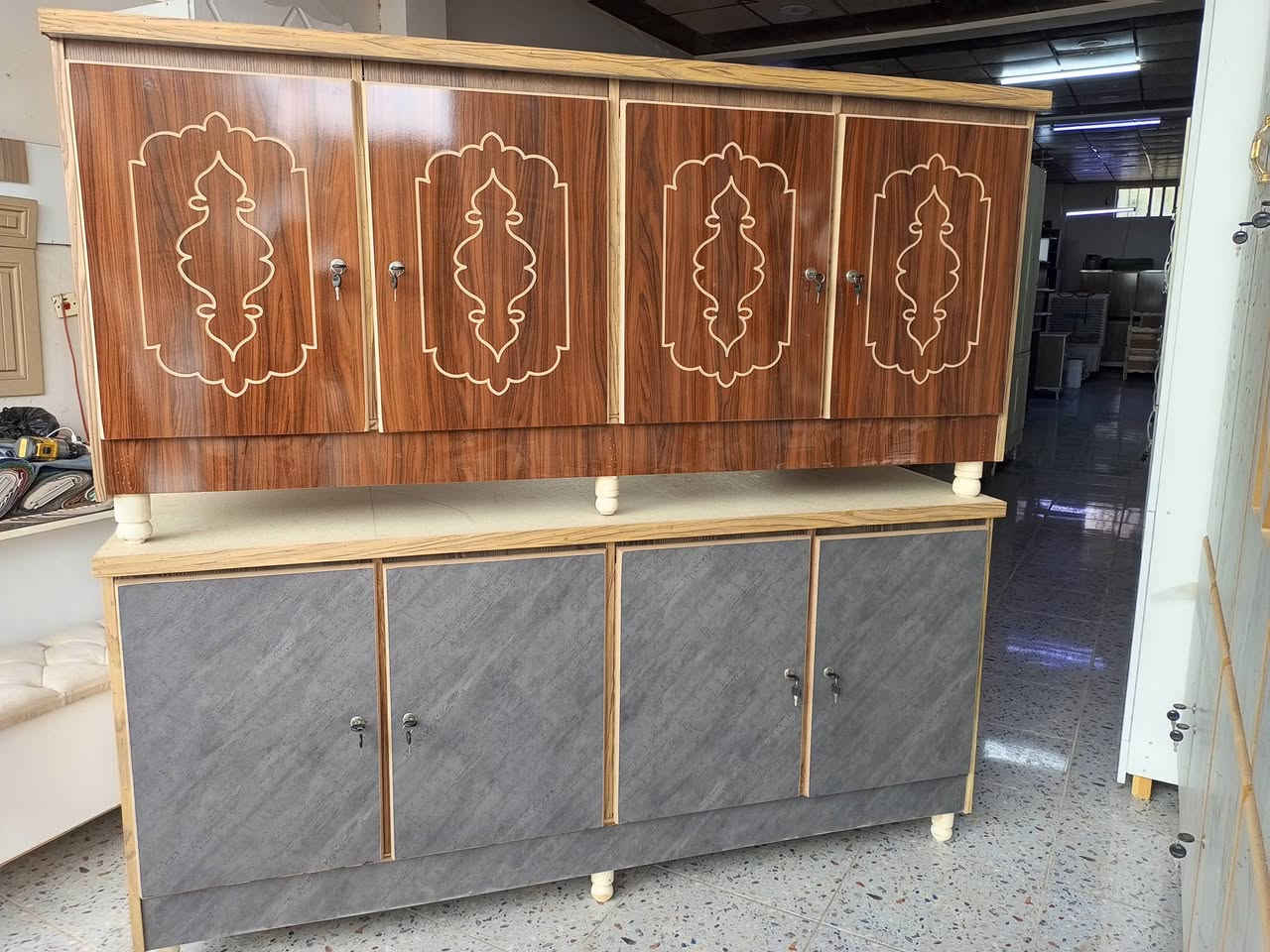 العنوان كركوك معرض يونس نجار للاستفسار ***********
