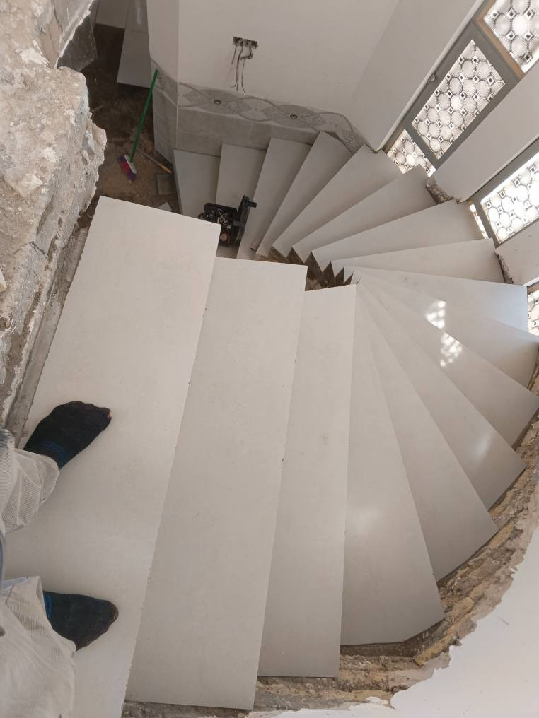 خلفه سيراميك متفرغ للعمل
نعمل سيراميك مرمر كرانيت 
بايات درج حجر قرض بورسلين 
استفسار اكثر اتصل
 *********** واتساب 
‏‪***********‬‏ واتساب 
‏‪مستعدون لكافه أعمال الترميم كربلاء, العراق
