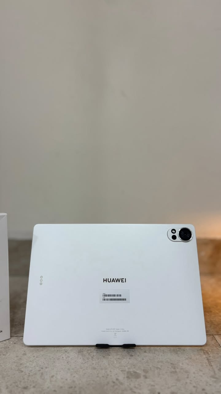 هواوي ميت باد 12 اكس

هواوي ميت باد 12 اكس

Huawei MatePad 12 X

المواصفات :

شاشة 12 انش

نظافة 100‎%‎ 

البطارية 100‎%‎ ( موضحة بالفيديو )

ذاكره 256 كيكا 

الملحقات :

كارتونه

شاحن ( راس الشاحن و كيبل ) الاصليات

ماجيك كيبورد الاصلي مع كارتونته

وصلة لتنظيف التابلت الاصلية

التابلت كلش جديد ومكفول من ڪُلشي 

اخذته كم يوم لان نصحوني بيه وقررت ابيعه لان ما اعرفلة

مصورة ڪُل تفاصيلة و قبل لا تاخذ التابلت تفحصه وتشوف

نظافته يلا تاخذه ، سعره 680.000 و بيه مجال بسيط ✅

لتفاصيل اكثر راسلني على الخاص


**إذا كنت صاحب هذا الإعلان وتريد حذفه لأي سبب، رجاءا أرسل رسالة إلى الدعم الفني**