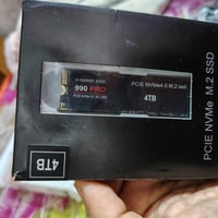 المنتج هو وحدة تخزين داخلية من نوع Samsung 990 PRO SSD بسعة 4 تيرابايت...