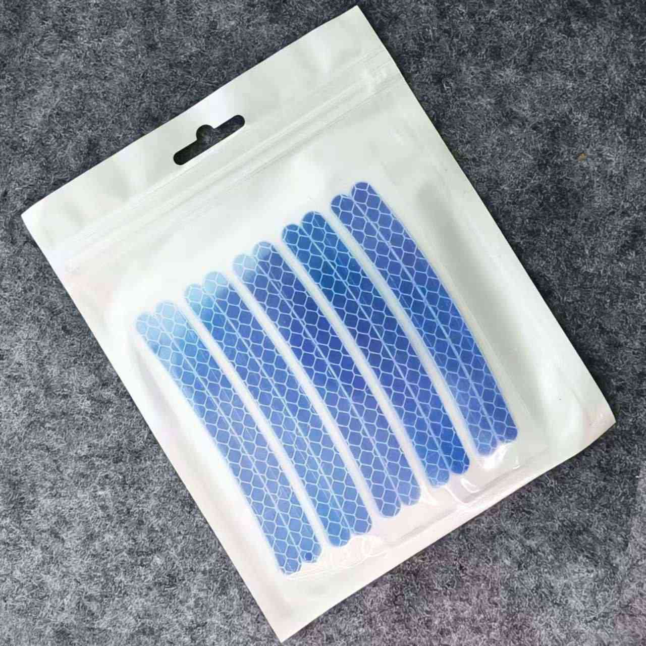 لصاقات جنط مضيئة 🌙
تصميم عصري يضيف لمسة رياضية وجمالية لسيارتك، وتضيء في الليل لتعطي شكل جذاب ولافت للنظر 🚗💫
🔹 تضيء في الظلام بعد التعرض للضوء
🔹 مقاومة للماء والغسيل
🔹 تثبيت سهل وسريع بدون أدوات
🔹 مناسبة لجميع أنواع الجنوط
🔹 تعطي مظهر رياضي فاخر
🔹 40 لاصقة تكفي لجميع الجنوط ويزيد
📦 متوفر عدة ألوان: أحمر/ازرق/فسفوري/تركواز ساطع
📩 للحجز والاستفسار أرسل رسالة الآن


**إذا كنت صاحب هذا الإعلان وتريد حذفه لأي سبب، رجاءا أرسل رسالة إلى الدعم الفني**