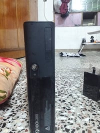 جهاز اكس بوكس 360 نظيف وما مفتوح مفول  كامل ملحقاته مهكر وبي اثنين هار...