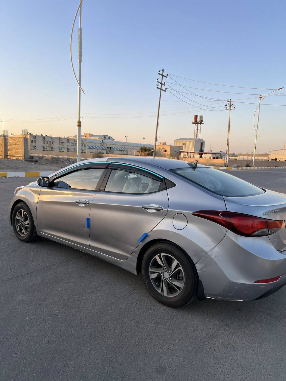 سلام عليكم النتره وراد امريكي مديل 2016 رقم بصره محرك 2000 دوش بيه مكانات صبغ جاهزه سياره مكينه وكير وحداده وتبريد وتخم تاير وكهربائيات كله جديد سعر 100 وبيه مجال مكاني ناصريه مركز شراي يتصل ***********
