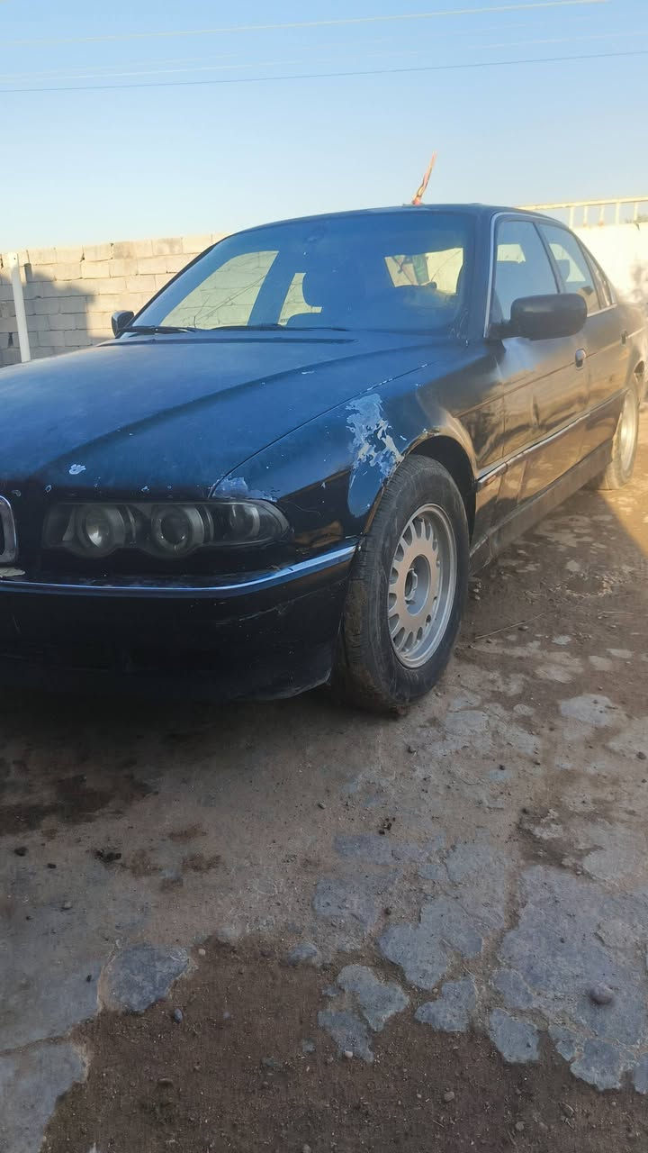 السلام عليكم ورحمه الله وبركاته بسبب الوعود الكاذبة اعيد النشر وابيع جوه السوق
من رخصة الأدمن كاسحة موديل 97محدث2000 مكينه وكير 44 جدد شرط المكينه صفره من الداخل بيه نواقص كشر عظمته حلوه بس الصبغ يريد  ترتيب والغرفه هم تريد ترتيب صدر خلفي جديد امام نص عمر شرط السياره شلعه ومعدل تاكل الكاع السياره بأسمي 

للأستفسار ***********
