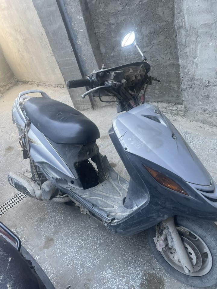 دراجة ثعلب للبيع مكاني بغداد البلديات سعرها 🔒 قفل 150 شغاله سلف وهندر بيها نواقص بسيطه راسلني او اتصل عل رقم ***********
