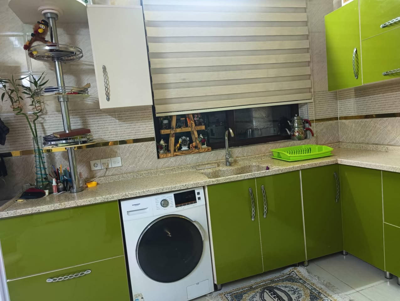 8 متر 
مستعمل قليل 
السعر مليون و300
***********
كركوك
