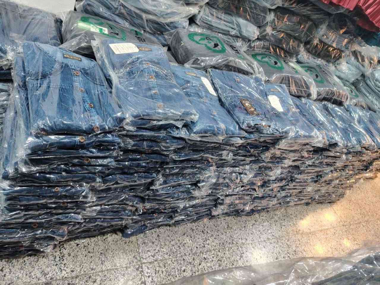 متوفر بيعه فى المصنع  دريسات وسوتات  وترنشكوت 
جينز. خامه 7ونص اونز
كميات فقط ارسل خاص ارسلك تفاصيل


**إذا كنت صاحب هذا الإعلان وتريد حذفه لأي سبب، رجاءا أرسل رسالة إلى الدعم الفني**