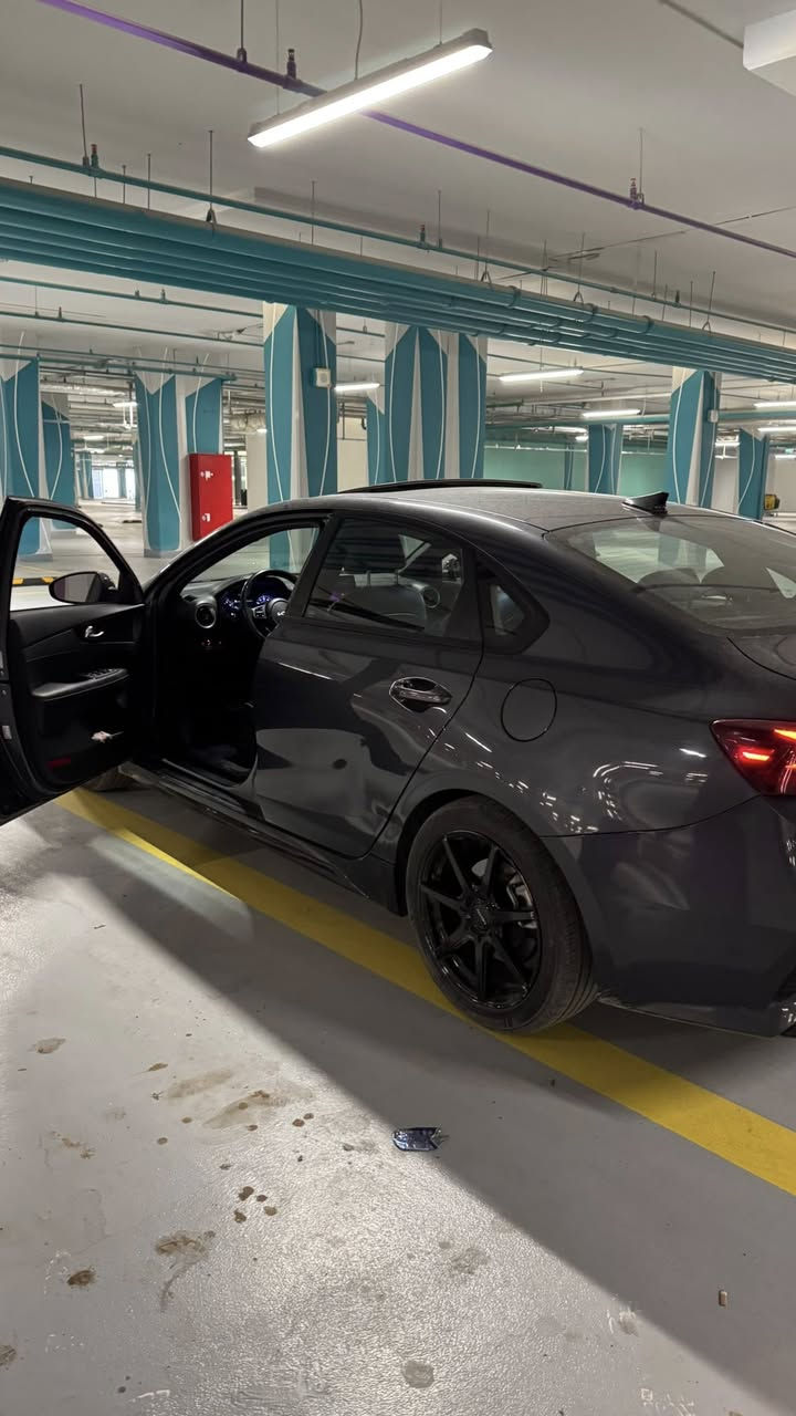 كيا فورتي جي تي لاين 2023
مواصفات الفول ماشية 30 الف 

بصمة تشغيل

فتحة سقف

شاشة كبيرة 

رادرات وحساسات امامي خلفي

كاميرة خلفية 

كشنات جلد تدفئة تبريد

كشنات كهربائي

مثبت سرعة وقيادة ذاتية 

ثلاث انظمة قيادة سبورت وعادي والاقتصادي

الهاند بريك دكمة ونظام الاوتو هولد 

اشاير بالمري 

ونظام مانع اصطدام 

رقم بغداد 

سيارة كلش مرتبة وجديدة 

حادثها فقط الجاملغ الايمن وبيها كلير من امريكا الباب والجاملغ الايسر مال السايق 

السعر 168 وبي مجال 

***********
