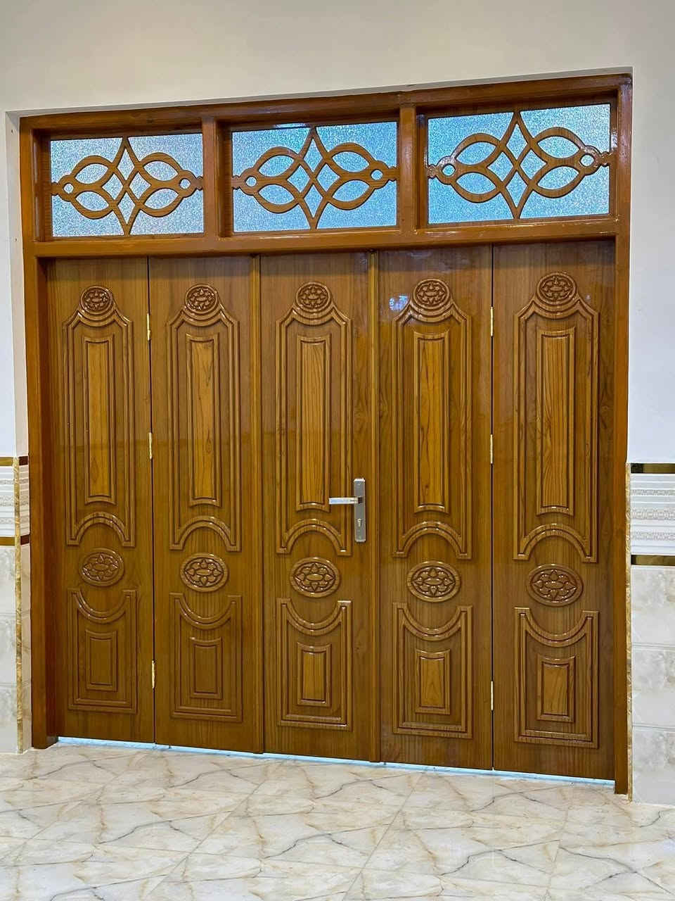 السلام عليكم
جزء من أعمالي صبغ فقط 
كادر متخصص لصبغ وتلميع كافه الأبواب وغرف النوم 
شغل درجه اولى ضمان الصبغ 
نعمل في كافه محافظه الانبار 
للاستفسار واتساب 
***********
