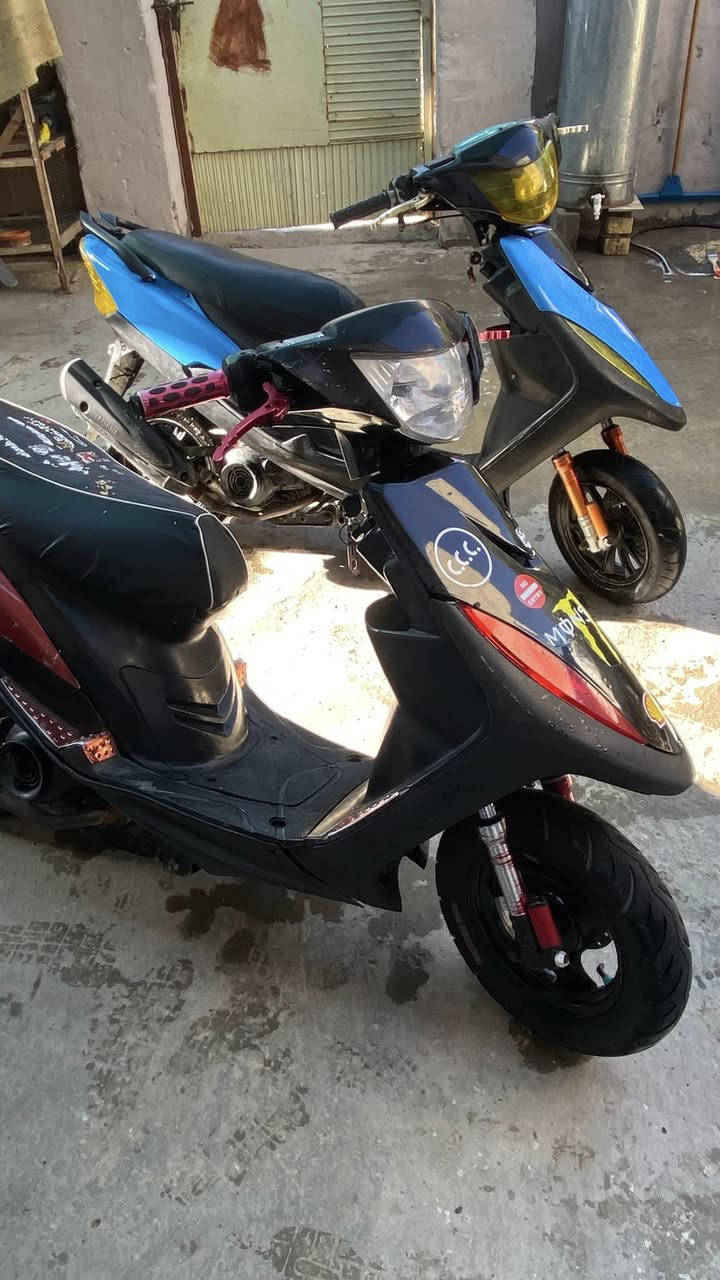 دراجتين ماكس عدله شغالات بوشه49سلف شغال بس يرادلهن باتريات بيع او مراوس بفورزه ***********
