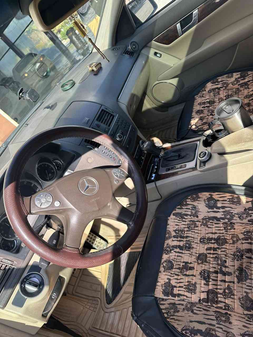 للبيع مارسدسc300مكفوله من ضربه صبغ  فقط اصبع يم لايت مكينه 6 سلندر جديده جاهزه من كلشي موديل2010 ماشيه145 سعر120 تصل*********** البصره قرب طويسه سنويه باسمي اربيل مجدده
