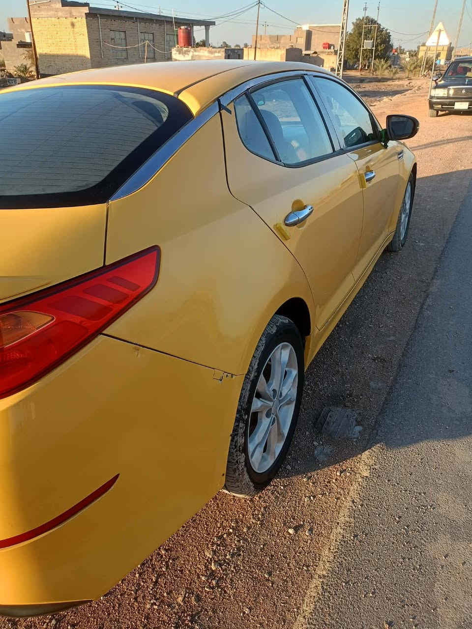 سلام عليكم البيع اوبتيما موديل 14 تكسي محرك كير حداديه تخم تاير تبريد تدفئه شرط محرك 2400 ضربه جاملغ وبنيد سنويه ال28 سياره جاهزه سعر 120 وبيه مجال الاستفسار ***********
