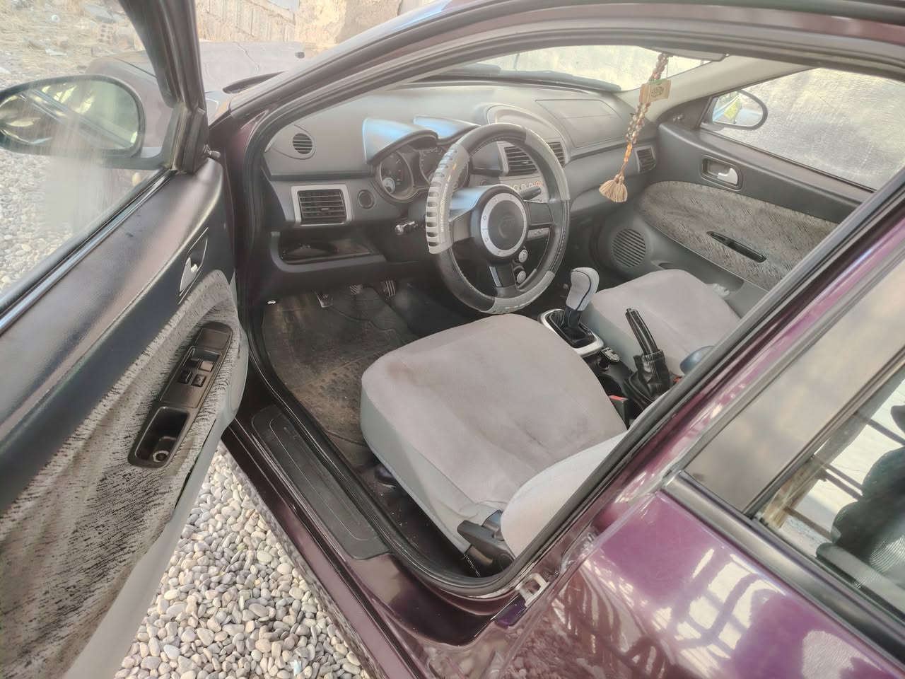 سیارە بۆ فرۆشتن بروتون بیرسونا موديل 2009 گێر عادی تبرید سارد و گەرم بێ کێشە سەنەوی بەناوی خۆمەوەیە 1ساڵ بەسەرچووە سوبغی نیە تەنها دوو پارچە ساردی پێوەیە ماڵی دۆستە سەیارەیەکی کەم مەسرەفە سعری 54 ومعامەلە ژ.م.***********
