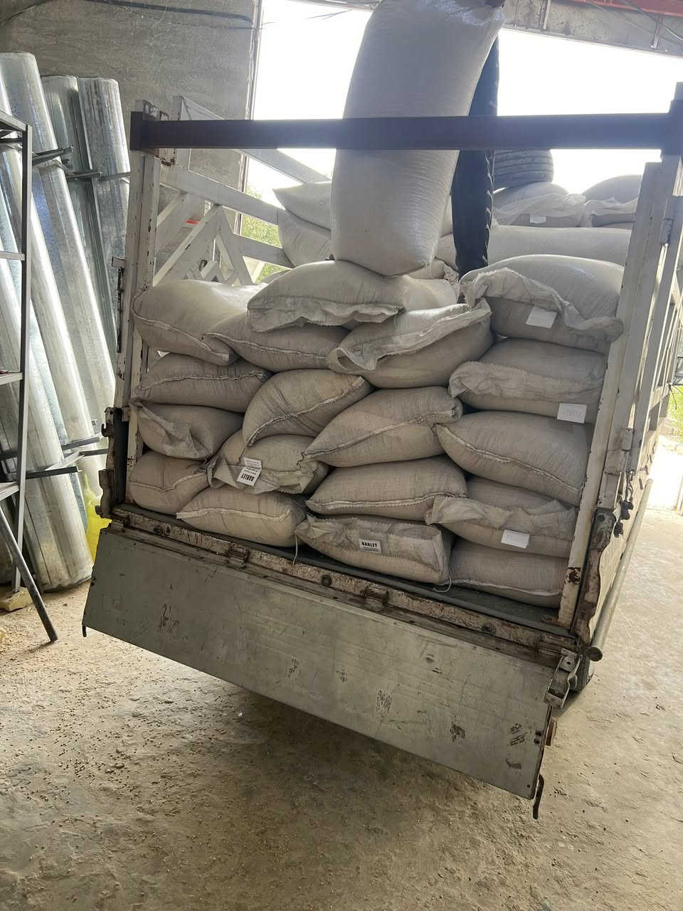 تم وصول إلى مكتب أعلاف الدجيل شعير روسي درجه أولى العنوان الدجيل الشارع العام قرب مدخل عواره مقابل مدخل حي العسكري للاستفسار الاتصال على الرقم ***********
