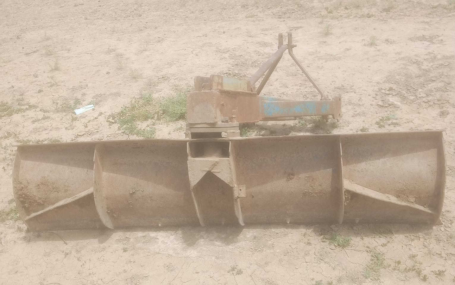 لبيع سجينة مكان ديالى ناحية كنعان السعر 550 بيهة مجال الاتصال على الرقم ***********
