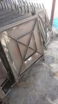 معمل كامل وجاهز للعمل للبيع قوالب شتايكر 80*80 عدد 200 قالب 4سم   نظاف...