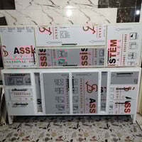 كاونتر مترتين  3 قطع   سنك متر و 10  اخو الجديد  استفسار  07824854585 ...