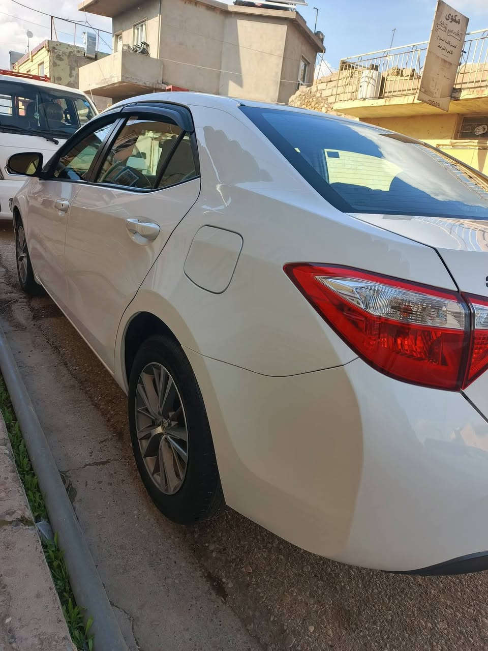 السلام عليكم شباب
للبيع كورلا موديل 2015 سياره كلين بدون صبغ وضرر محرك كير شرط 
سنويه 2027 
هزا منتهيه 
سياره ماشيه 118ميل
سياره نضيف حيل ماتصرف عليها الاستفسار عل ارقام‏‪0781 900 8904‬‏
مكان الفلوجه
