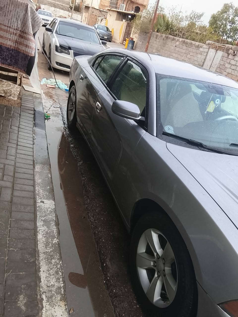 سلام عليكم سياره البيع جارجر 2013 سياره مكفوله من الضربه بيها بس جاملق امامي واثنين بيبان مبدله وسياره كير ومكينه وحداديه كله جديد سياره رقم بصره بس صاحبها يريد تحويل سياره 132وبيها مجال مكان سياره بلبصره القبله ***********

