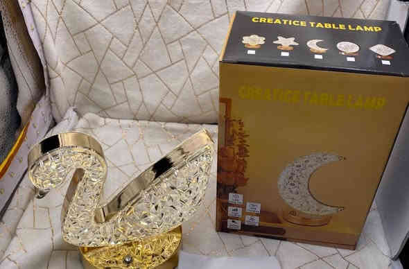 ✨ وصلتكم الفيييكة الجديدة 😍🔥
لمبة كريستال راقية شكل بجعة — ديكور يخبل ويضوي المكان جمال ✨

🌟 مواصفات المنتج:
• ضوء LED هادئ وجميل
• خامة كريستال راقية
• تنطي لمعان وفخامة للغرفة
• مناسبة للديكور والهدايا

💸 السعر:
• القطعة بـ 8 آلاف فقط
• ثنـيـن بـ 15 ألف 🔥🔥

🏡 تضوي أي زاوية بالبيت وتخلي المكان أرقى وأجمل ✨

📩 للطلب راسلوا الصفحة ❤️او على الرقم ***********#جاي_من_الاكسبلور_فولو_ولايك_بطريقكك_ياحلو🙈♥️ #يارب #صوري #هاشتاكات #ترند #تصويري #زووو #صوري #تأثيث_منازل #ترند #سعدون #هدايا_تخرج_زواج_ميلاد_ثيمات_خداديات_مجات_ميداليات_أكواب_تيشيرتات_محافظ #خصم #جاي_من_الاكسبلور_فولو_ولايك_بطريقكك_ياحلو🙈♥️ #صلالة #شمع #ضيافة #ساعات_نسائيه #يارب #بطانيات #برند
