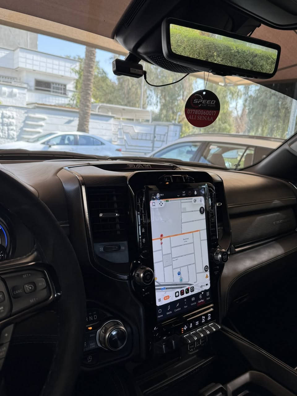 السلام عليكم رام لمتد موديل 2022 خليجي كلين ماشيه تقريبا 48000 الف كيلو متر. فئه لمتد فوول مواصفات 
١- داتا شو 
٢-كراسي كهرباء 
٣-تدفئة وتبريد كشنات امامي وخلفي 
٤-رام بوكس 
٥-بانوراما 
٦-شاشه تيسلا وكاميرات 360 درجه 
٧-جكات 
٨-رادارات امامي خلفي  
بعد بيها مواصفات شنو الي يعجبك بيها اعلى فئه 
رقمها دهوك باسمي تحويل مباشر 

سعرها 51.500 دولار وبيها مجال حك الجيه 
للاستفسار على الخاص او على الرقم *********** واتساب فقط 
بالنسبه لجماعه سعرها غالي فلوسك يمك وحلالي يمي وإنشاء الله تأخذ احسن من عدها واعلى
