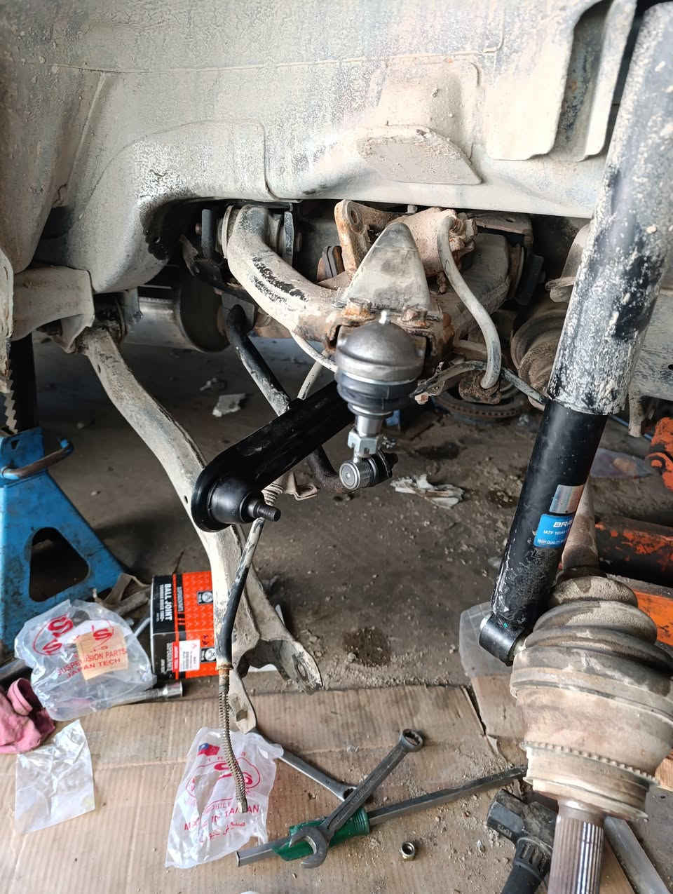 من اعمالنا ..... تبديل قطع غيار صدر باجيرو خلفي
تبديل بولبرنات خلفي
تصفير فلنجات
تبديل دسكات 
تبديل فيت بم
تبديل فلاتر 
صناعه البياع ش السابع
***********
***********
