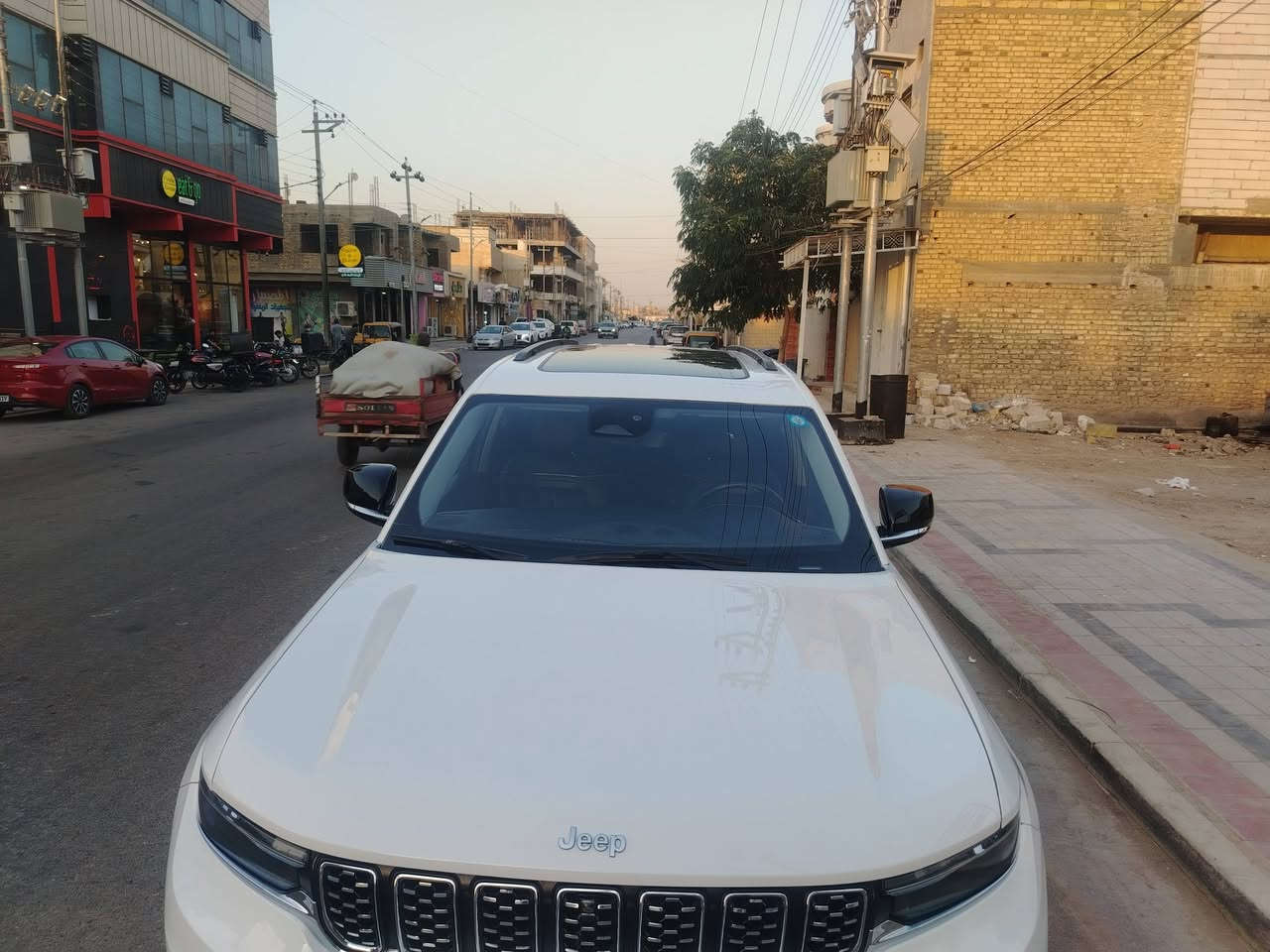 جيب موديل 23 سياره فول مواصفات ميحتاج اذكرمواصفاته 7 راكب ماشيه 45 حادثها جاملغ وبنيد  مراوس حسب القناعه السعر 310 السياره موجوده بالعماره ***********
