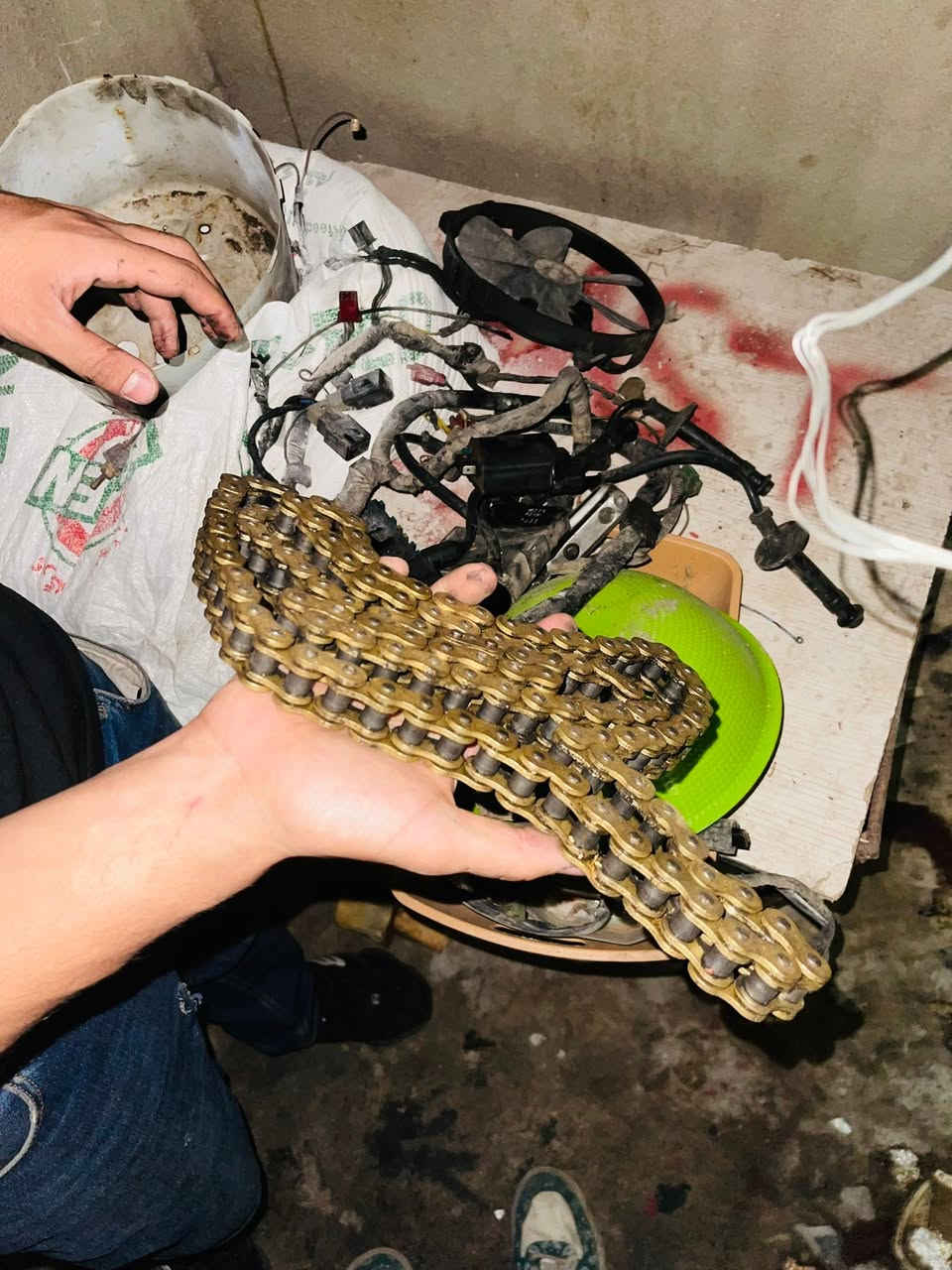 للبيع وياله +اغراض cb1000 f1 مكان سليمانية 
سعر خاص ***********
