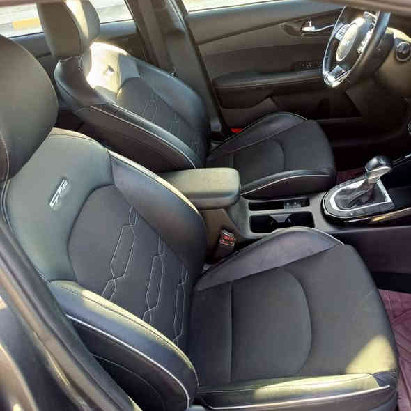 كيا فورتي جيتي لاين 2022
لون نفطي
ماشية ٢٦ الف ميل
بدون صبغ
بدون دواخل
ايرباكات كله سليم
محرك 2000 دوش
رقم اربيل سنوية لغاية ٢٠٢٩
ضرر فقط تعديل بارد حافة البوند+يوجد طخة خفيفة حاليا بالبوند تجي علبارد
صور سونار مرفقة
بيع نقد 165 او اقساط 
***********
