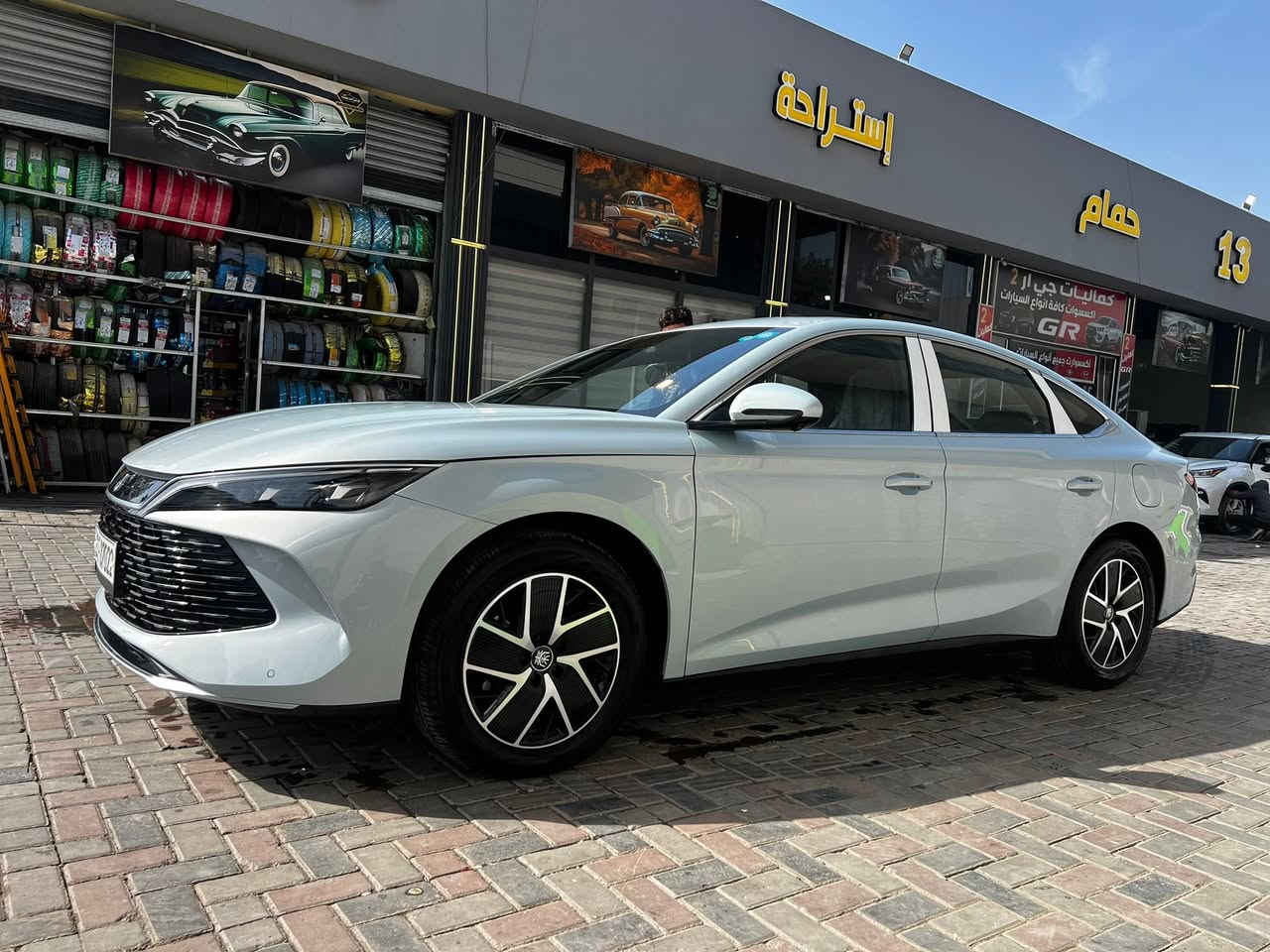 السلام عليكم
للبيع  BYD gin L 2025 
ماشيه 17 الف كيلو متر 
رقم بغداد 
المواصفات معروفه عدا 13 كامره 
بانوراما 
سيارة جديده 
فقط بيه بارد جدا بسيط بالجاملغ الخلفي 
السعر 23800 وبيه مجال بسيط 
مكان السيارة بغداد /الوزيريه 
***********
