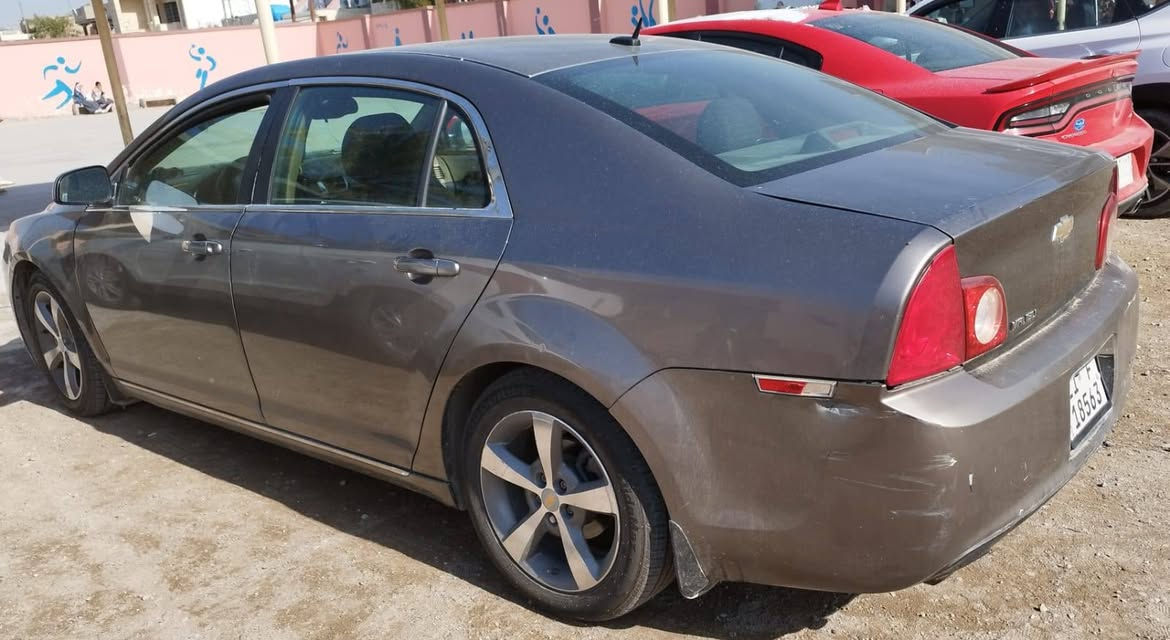 ماليبو ٢٠١١ محرك ٢٥٠٠ 
رقم سليمانية باسمي سنوية ٢٠٢٨ 
بيها صبغ فقططط شوية بالهلال الي خلف السايق
وبارد بسيط بحافة بالصندوق واضح بالصور.
تخم تاير جديد.شاشة اندرويد.
بيها شوية نقوصات .مثل صدر تعبان.مراوح بيهن صوت.وكله ينزل من سعرها.
بس مستعجل على البيع كلش.عندي ضرف ومحتاج كلش.الله يبعد عنكم.
سعر ٨٣ وبيها مجال للشراي.لان مستعجل على البيع.
علق او ادخل خاص وادزلك رقم  التلفون.
مكاني ديالى. بعقوبة, ديالى


**إذا كنت صاحب هذا الإعلان وتريد حذفه لأي سبب، رجاءا أرسل رسالة إلى الدعم الفني**