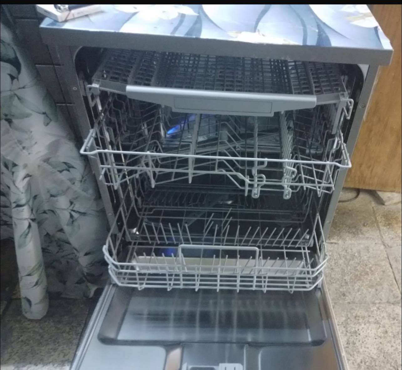 للبيع غساله صحون هايسنس استخدم جداً حداً قليل


**إذا كنت صاحب هذا الإعلان وتريد حذفه لأي سبب، رجاءا أرسل رسالة إلى الدعم الفني**