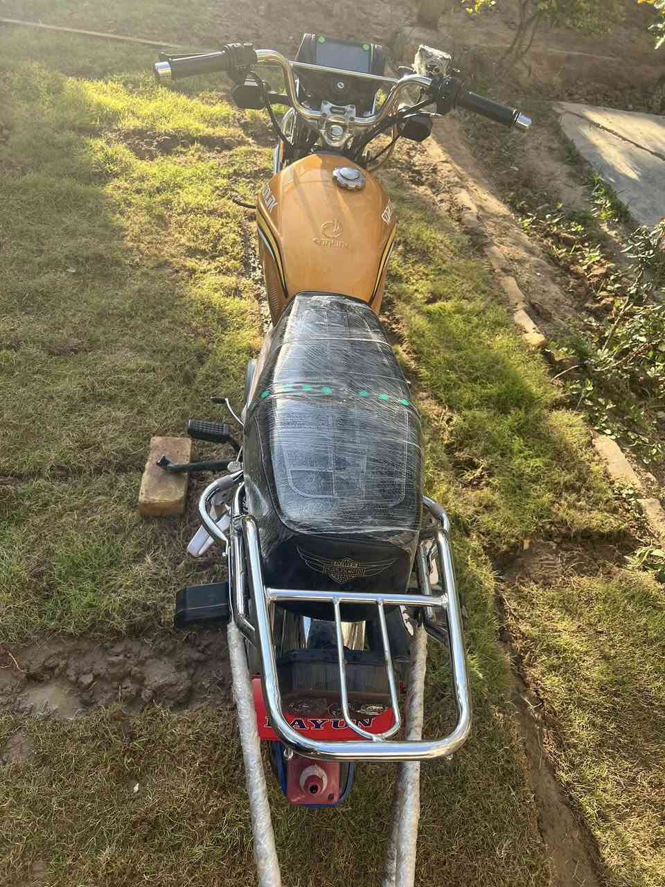 سلام عليكم تايكر للبيع مديل ٢٤ شكل ٢٥ 
كفاله عامه أي نقص ما بي المحرك سبانه ما ممدوده عليه 
الصلنصه مو مالتها لأصلية ضامها علمود الصوت  تريد كاتم تريد جعره مكاني ديالى بعقوبة الرحمه وصوره ظالمتها بل حقيقة احلى 
سعر 675الف بي مجال بسيط حك الجيه 
*********** للاستفسار تصال وتساب
