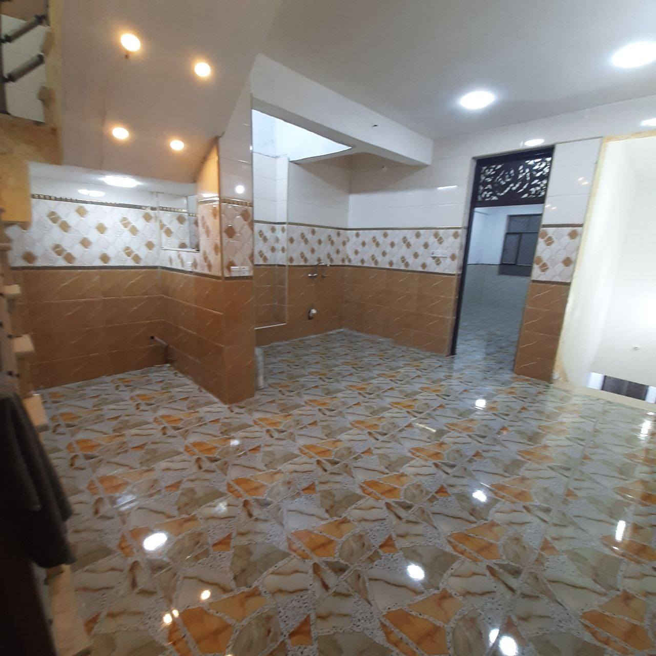 بناية للبيع 100م  بغداد البلديات حي التراث عل شارع قرب عمارة ابو اسعد  3طوابق الطابق الارضي محل وة حمام والطابق الثاني والثالث شقة واحدة تحتوي علة اربع غرف نوم وثلاث حمامات وصطحين ومطبخ ***********
