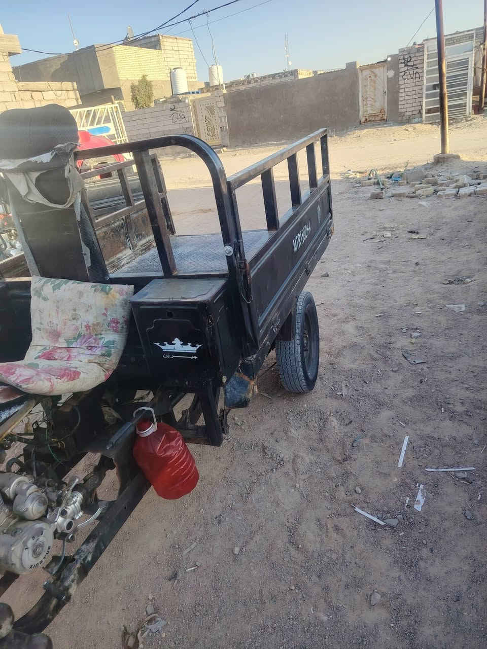 سلام عليكم ستوته متيأر مديل ١٧
أوراق ركبته بيه لحيم  مكينه مجفته بديه نضيف

المكان النجف سواق تلعفر ***********

السعر 600
