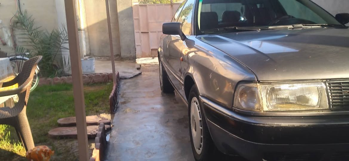 سلام عليكم أودي للبيع كركوك رقم انكليزي موديل ٩٢ بسمي دفتربانزين محرك ٢٠٠٠ جام كهربائي نضام تبريد رقم الهاتف *********** السعر ٤٨
