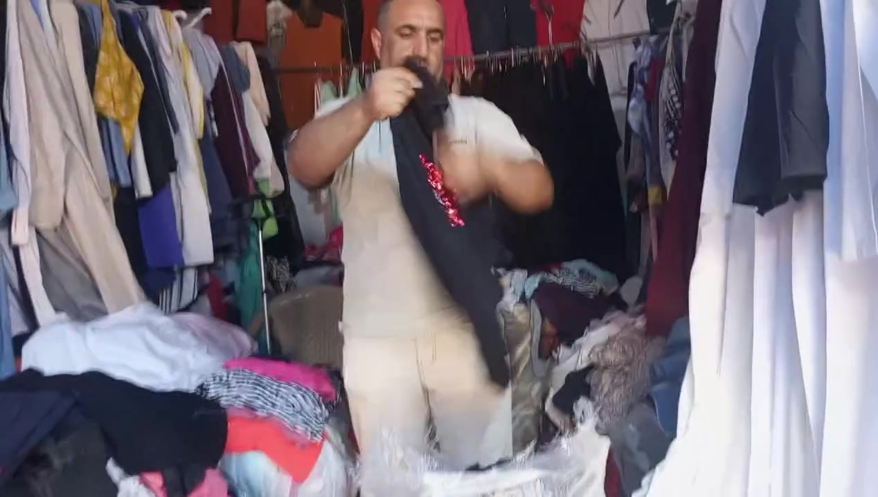 تنزيلات تنزيلا 
بدي اسود شبابي ونسائي واطفال
 بمناسبة عاشو
الاسود عدنه رخيص  
العنوان  شارع 13 بظهر محلات حجي عباس  
قرب محل مسجل ابو علي تاجير بدلات الاعراس 
قرب مجمع تايكر  وعطارة ابو فاطمة  وحيدر ابو البيسكلات


**إذا كنت صاحب هذا الإعلان وتريد حذفه لأي سبب، رجاءا أرسل رسالة إلى الدعم الفني**
