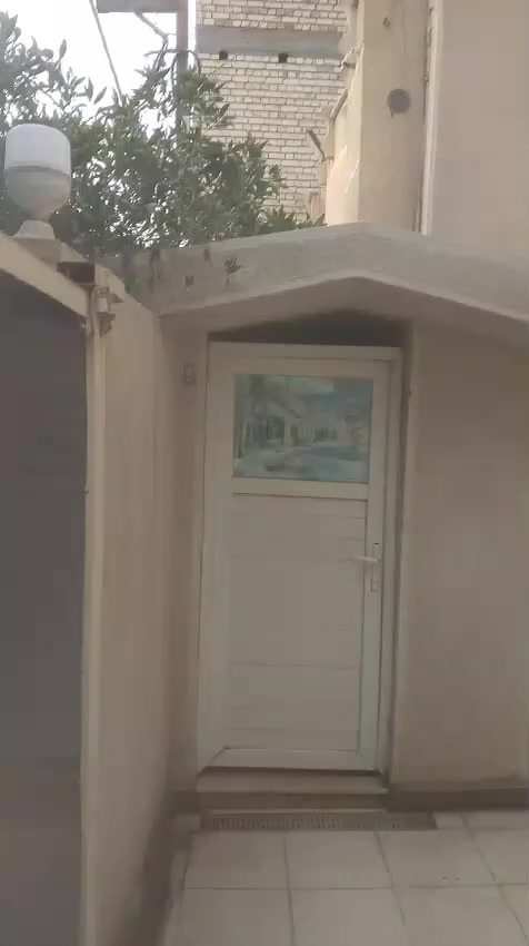 اللهم صل على محمد وال محمد بيت المساحة 150متر طابقين الخطيب الزراعي قرب سوق صنعة في البداية للبيع مراجعة مكتب دلالية أبو مسلم الفتلاوي ***********خدمات المنطقة ماء ومجاري و كهرباء وتبليط سند 25طابو زراعي صرف
