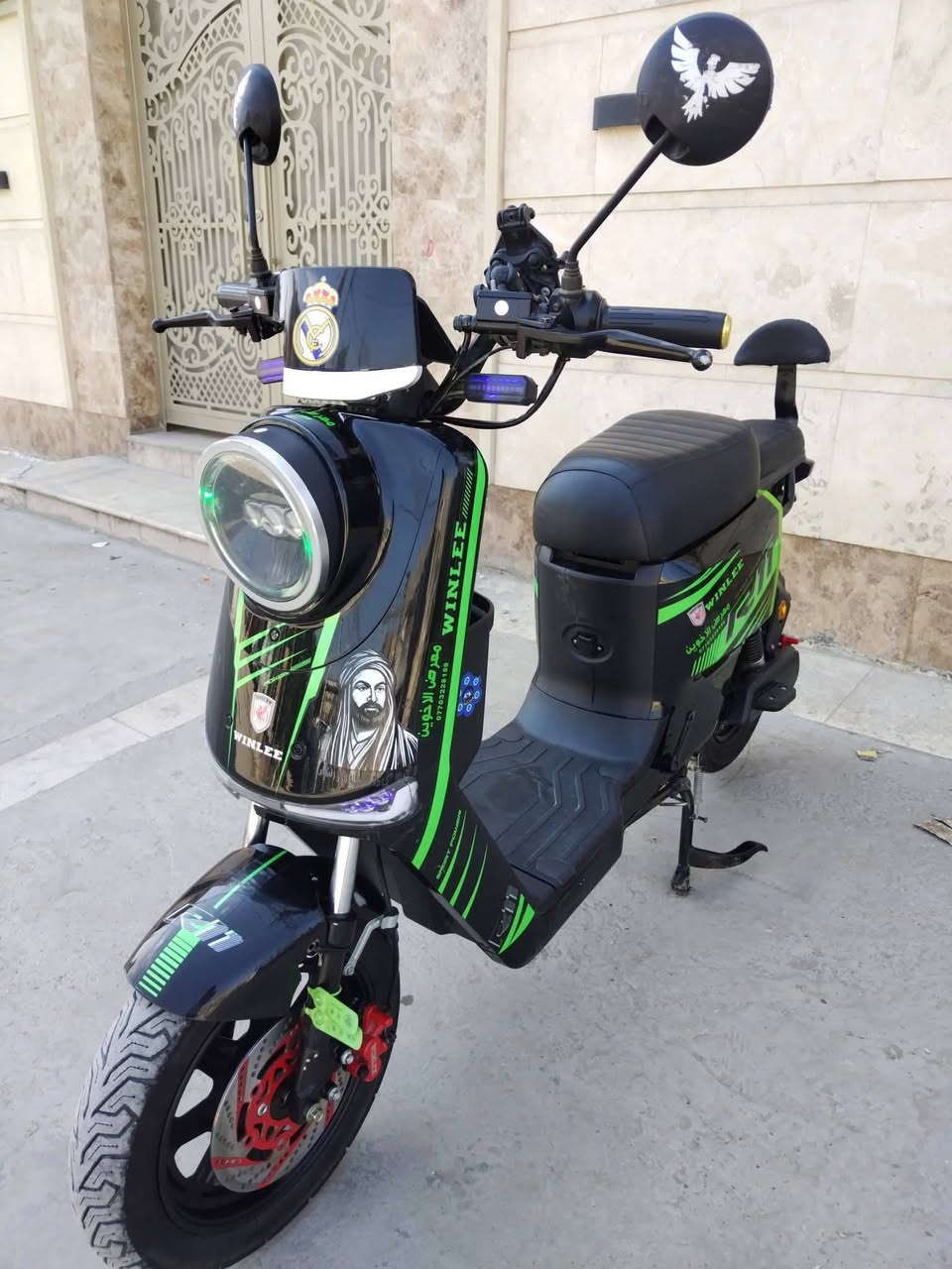 السلام عليكم
دراجه شحن نوع R11 شركه WINLLE
الدراجه 5 باتريات كبار نوع ونلي الاصلي 32 امبير
استخدام قليل اخت الحديده كهربائيات كله شغاله 

الدراجه نضيفه وكامله مابيه اي نقص 
 فول مواصفات سرعه 109 صاروخ ماشاء الله
تجي بيه بصمه وسويج وكارت تشغيل وبيه بلوتوث 
اضافه الى شاحنه الاصليه والنضافه الدراجه امامكم 

السعر 450 الف 
العنوان بغداد 
رقم الهاتف ***********
