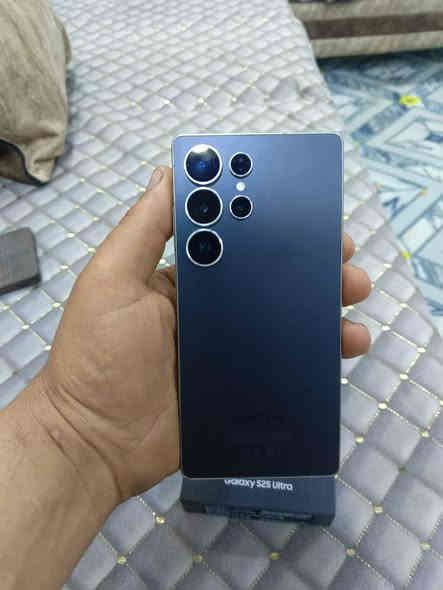 سلام عليكم موبايل سامسونج s 25  ذاكرته 128 جهاز مستخدم قليل نضيف كلش اخو جديدبي زلق قليل بلكفر ويا كارتون واير شحن السعر مليون 100 للا ستفسار على رقم *********** البصرة
