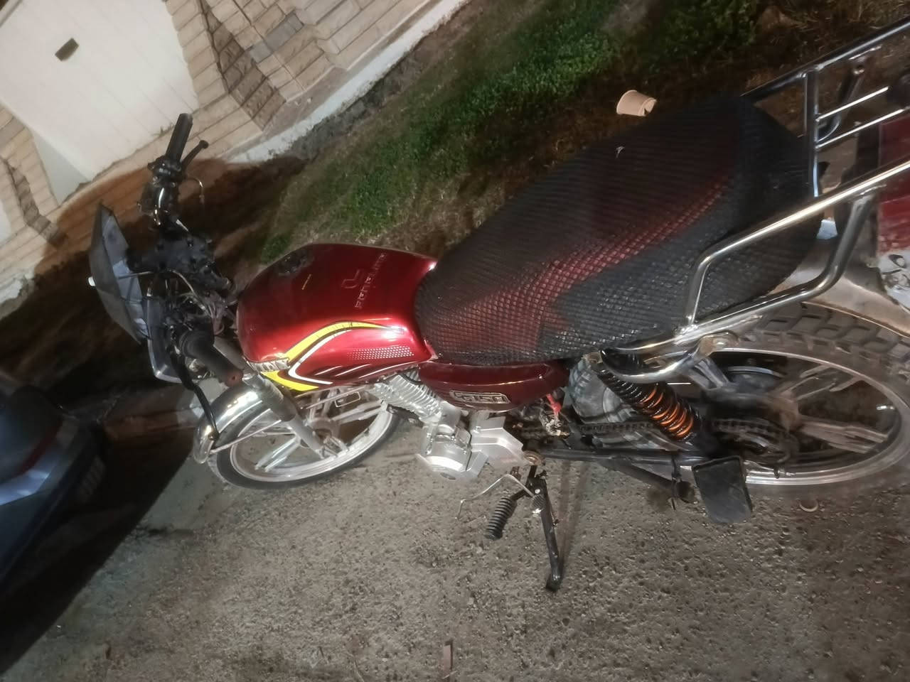 يراني 25 دراجه كلشي بيه جديد محرك قبل شهرين شاده
450الف 
بغداد منصور أو ابو غريب 
***********
