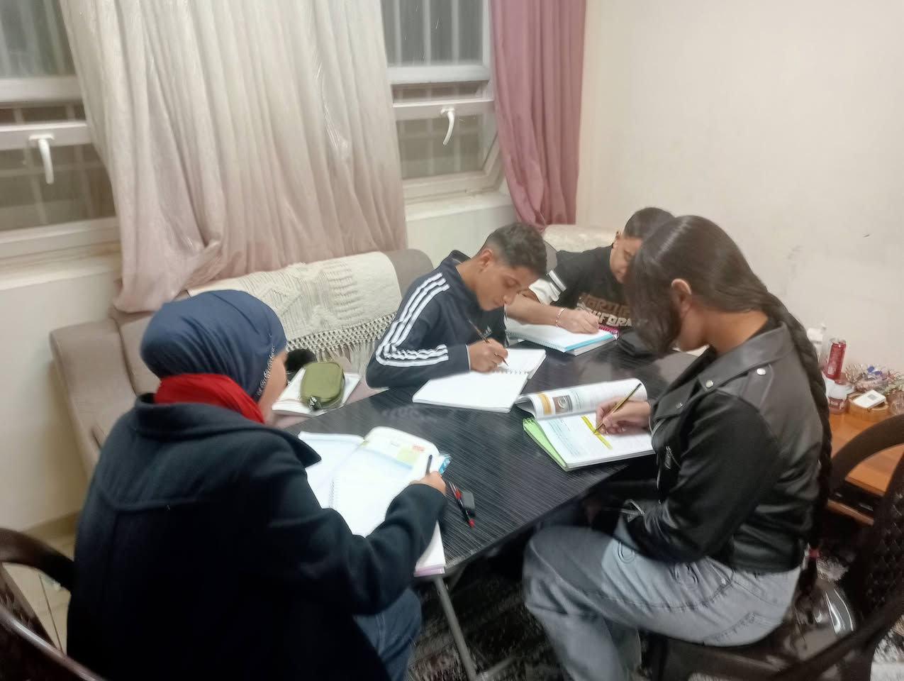 بمناسبة قرب امتحانات 
نصف السنه لاتفوتون الفرصه لرفع وتعديل درجات أبناءكم 
تدريس خصوصي 
لكافة المواد الابتدائيه و المتوسطه بايدي كادر متخصص
العنوان 
B2
للحجز الاتصال على واتس اب ***********
أو خاص
