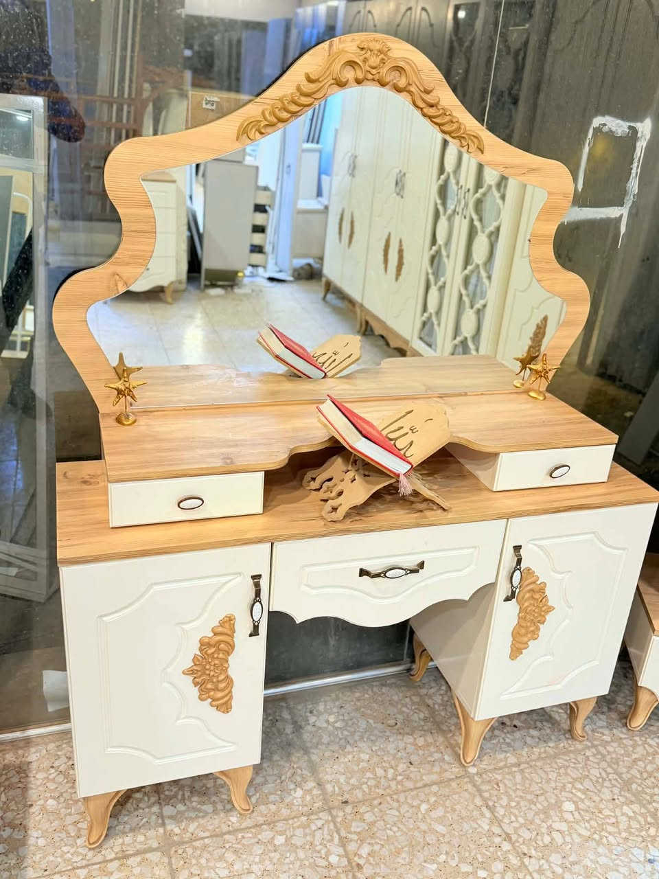 ✨ غرفة تركي 🇹🇷 تركي اصلي 9قطع
نظام ابواب 
سرير مخزن عملي 
 قماش وتر بروف أصلي
✨ نظافة 90/💯
 شد ونقل مجاني داخل بغداد
توصيل للمحافظات بأسعار رمزية


**إذا كنت صاحب هذا الإعلان وتريد حذفه لأي سبب، رجاءا أرسل رسالة إلى الدعم الفني**